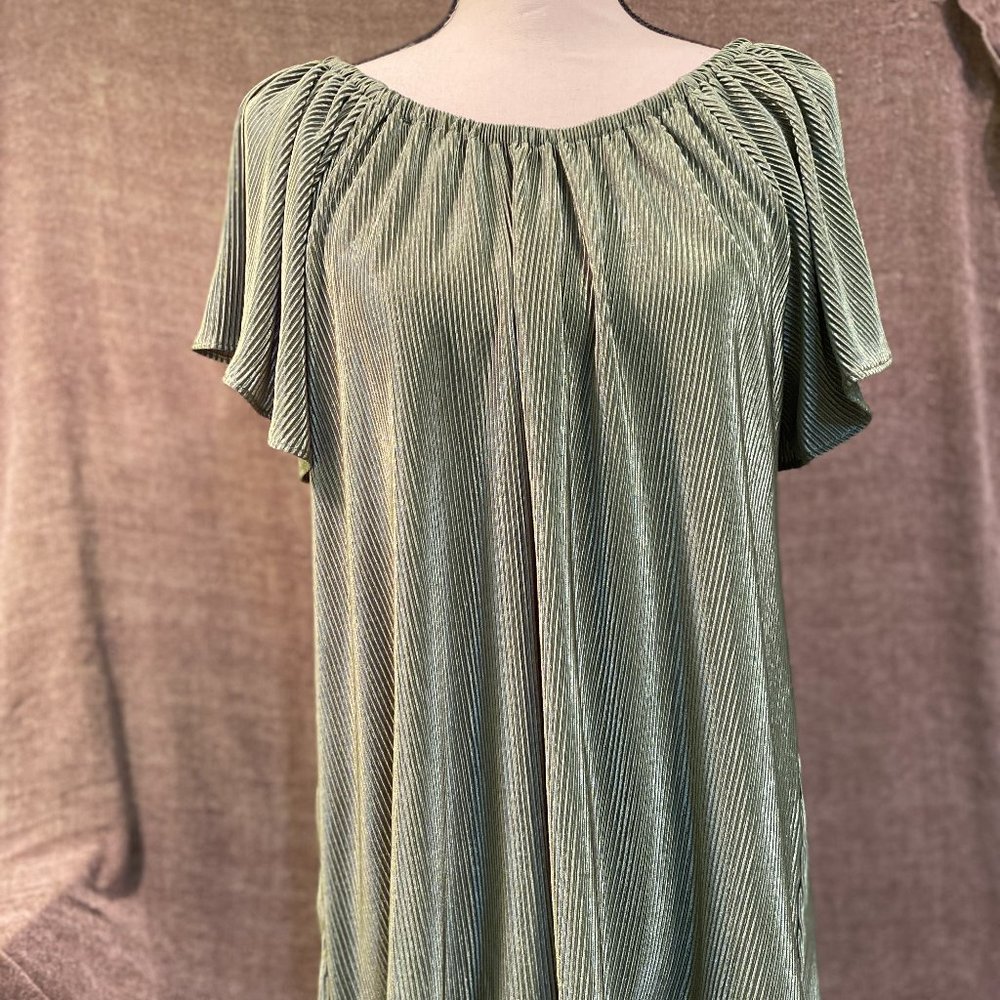 Roz & Ali Pullover Top